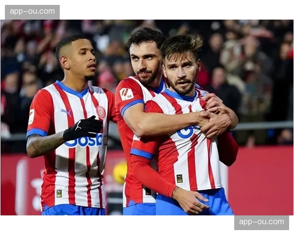 马竞公布对阵赫罗纳大名单,格列兹曼伤愈回归进入替补席