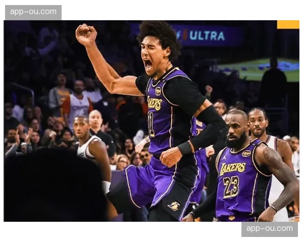 特写:湖人新秀中锋的护筐哲学与数据不可见的防守价值 特写:湖人新秀中锋的护筐哲学与数据不可见的防守价值